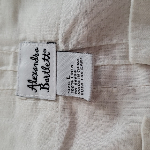 ALEXANDRA BARTLETT notched V-neck blouse Size L - Picture 4 of 7